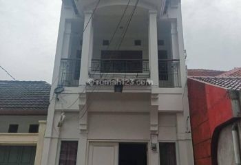 Ruko Disewakan di Bengawan Bandung Kota Mainroqad 2 Lantai