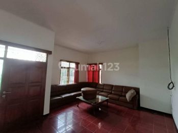 Rumah Disewa Siap Huni 2 Lantai di Dekat Pasir Kaliki