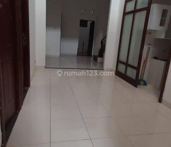 Rumah nyaman di Graha Taman Bunga BSB City