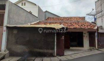 Rumah Mangga Besar 170m2 Hadap Utara, Nyaman, 1 Lantai, Strategis..