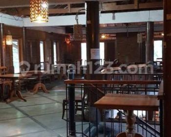 Dijual bangunan eks resto sayap sukajadi