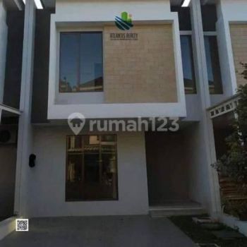 Rumah Sewa 2 Lantai Bagus Semi Furnished Boulevard Graha Raya