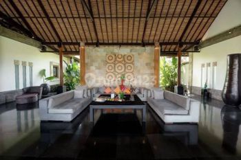 Villa di Gianyar Bali, Ukuran 2700m, Best View, Best Price