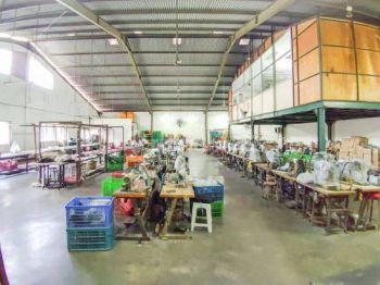 Gudang di Dukuh Kupang Barat Surabaya, Surabaya 1.000 m Bagus