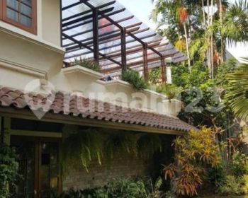 Rumah 2 Lantai Bagus SHM di Tubagus Ismail, Bandung