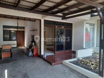 Lingkungan Asri di Komplek Kawaluyaan Indah Turun Harga