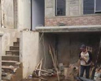 Rumah Baru 1 Lantai, Pinggir Jalan di daerah Cipageran - Cimahi Utara, sayap –