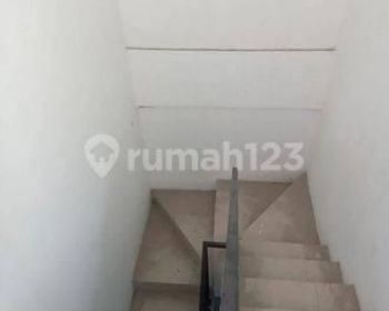 Ruko Besar Modern Mewah Kawasan Strategis Jagakarsa