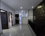 thumbnail-di-sewakan-rumah-di-jagakarsa-modern-house-semi-furnished-8