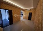 thumbnail-di-sewakan-rumah-di-jagakarsa-modern-house-semi-furnished-2