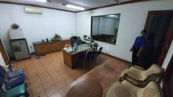 Disewakan ruko gudang tempat usaha 2 lantai di Legian