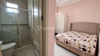 Disewa rumah cluster Europe 2 lantai dengan harga terjangkau