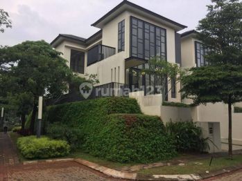 Rumah Nava Park Bagus Siap Huni 2lantai