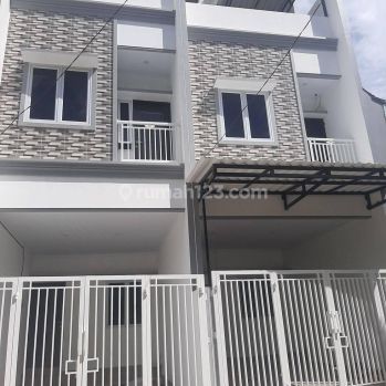 Rumah baru dekat taman tanjung duren