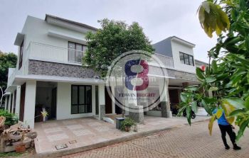Rumah Dijual di Discovery Fiore Bintaro Jaya Hoek Siap Huni