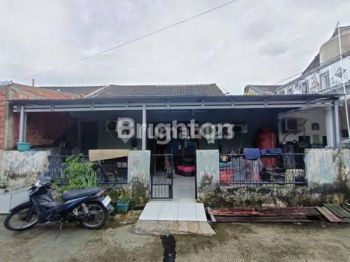 Sale Rumah: DI  RUMAH