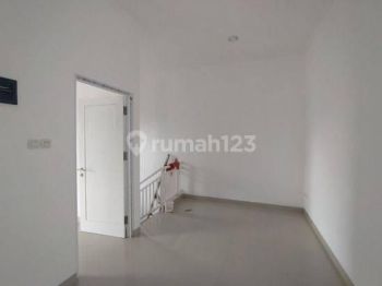 Rumah Ready Stok LT 90 Desain Scandanavian  Serua Ciputat Tangsel