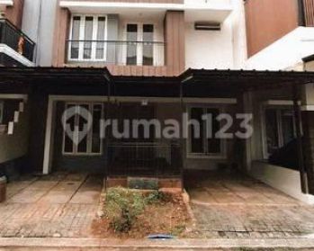 Rumah Bagus 2 Lantai Siap Huni Strategis di Raffles Hills