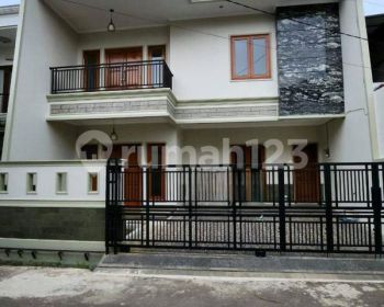 Di Jual Rumah Baru di Komplek Elit Bebas Banjir di Duren Sawit