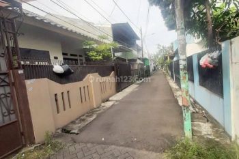 Rumah lokasi strategis di Duri Kepa(DK184)