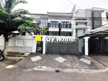 Dijual Rumah di Sunrise Garden
