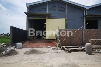 Gudang dengan luas 780 m2, lokasi Teluk Naga
