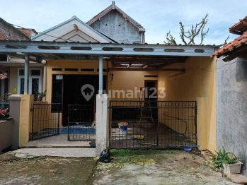 Dikontrakan Rumah di Komplek Puri Cipageran Indah 2