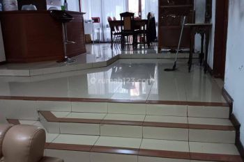 Dijual Rumah di Setrasari Kulon Bandung