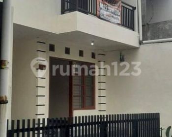Rumah 2 Lt Renov Masuk 1 Mobil Belakang Apotek K24 Sarijadi