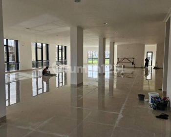 Soho Orchard Gandeng
5 lantai 
Full renov