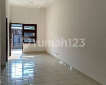 Rumah Bagus Minimalis di Taman Kopo Indah , Bandung