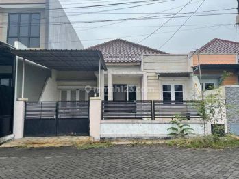 Rumah Siap Huni di Nirwana Selangkah Ke Superindo Merr