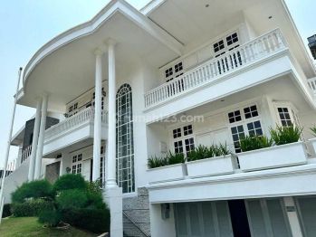 Classic white house stunning at Pondok Indah close to JIS