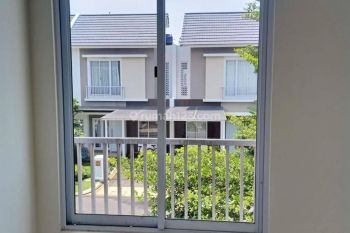 Murah !!! Disewakan Rumah Summarecon cluster Chyntiap