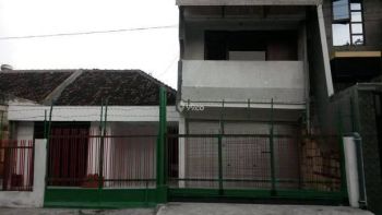 rumah disewakan jalan ikan buntek perak surabaya