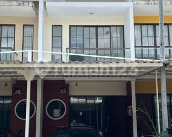 Disewa rumah cluster East Asia 2 lantai dengan harga murah