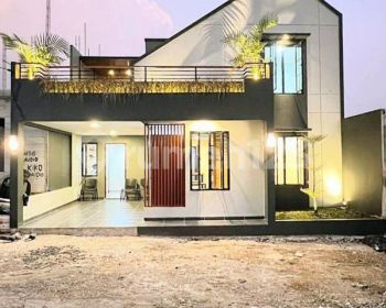 Rumah 2 lantai keren nyaman dekat pintu tol desari