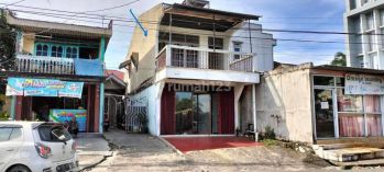 Rumah 2 Lantai Tengah Kota Dijual di Jl. Pinang Pekanbaru