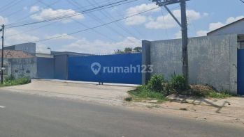 Gudang baru zona merah di Gatak Sukoharjo