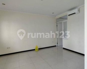 Disewakan Rumah Siap Huni 2lt di Taman Kopo Indah 5 Sommerville
