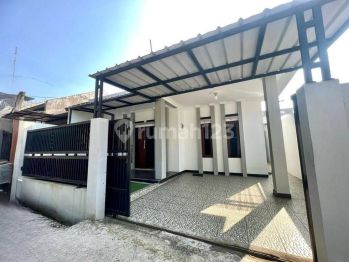 Rumah Disewakan di Cimahi Selatan Lokasi di Dalam Komplek Kondisi Bagus