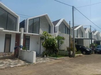 Rumah Villa Dekat Kampus UB