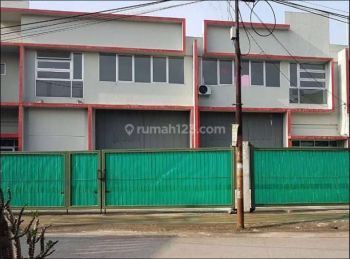 Di jual/ disewakan gudang di cilampeni