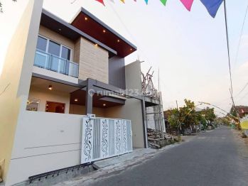Rumah Baru Mewah Modern Timur Tengkleng Gajah JL. Kaliurang Km. 9