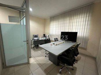 Ruko Siap Pakai di Ruko Emerald Boulevard Tangerang selatan
