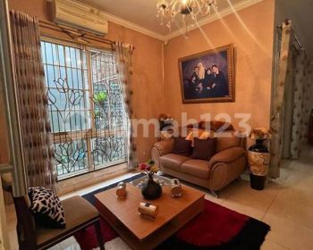 Rumah 2 Lantai Rapi Dan Semi Furnished SHM Lokasi Dekat Tol Dan Stasiun Rawa di