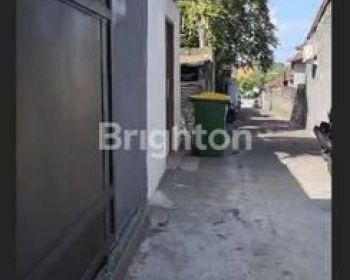 VILLA DENGAN KOLAM RENANG PRIBADI KEROBOKAN