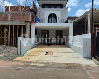 Rumah Mewah De Villa Zebra Pedurungan Semarang