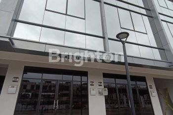 RUKO GANDENG 2 UNIT OSAKA RIVER VIEW 3 LANTAI 2 MUKA PINTU HADAP JALAN VIEW PIK