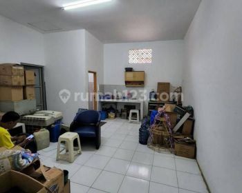 Ruko 3 lantai lokasi dekat stasiun kota dan sangat strategis